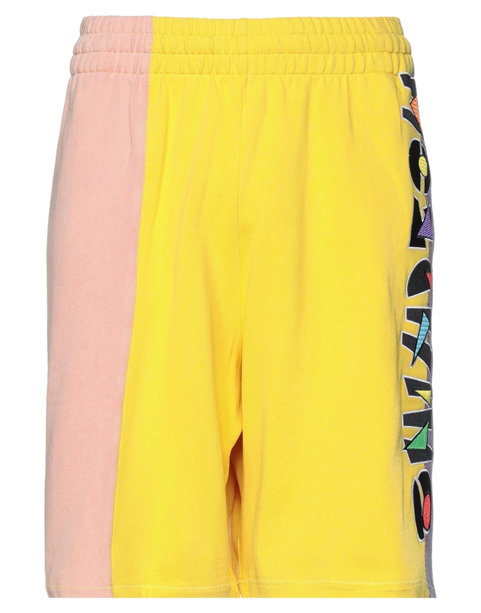 MOSCHINO - Shorts & Bermuda Shorts