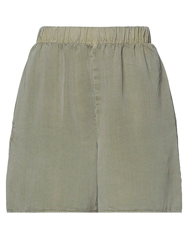 MINIMUM Shorts & Bermuda Sage green 78% Viscose, 22% Polyester