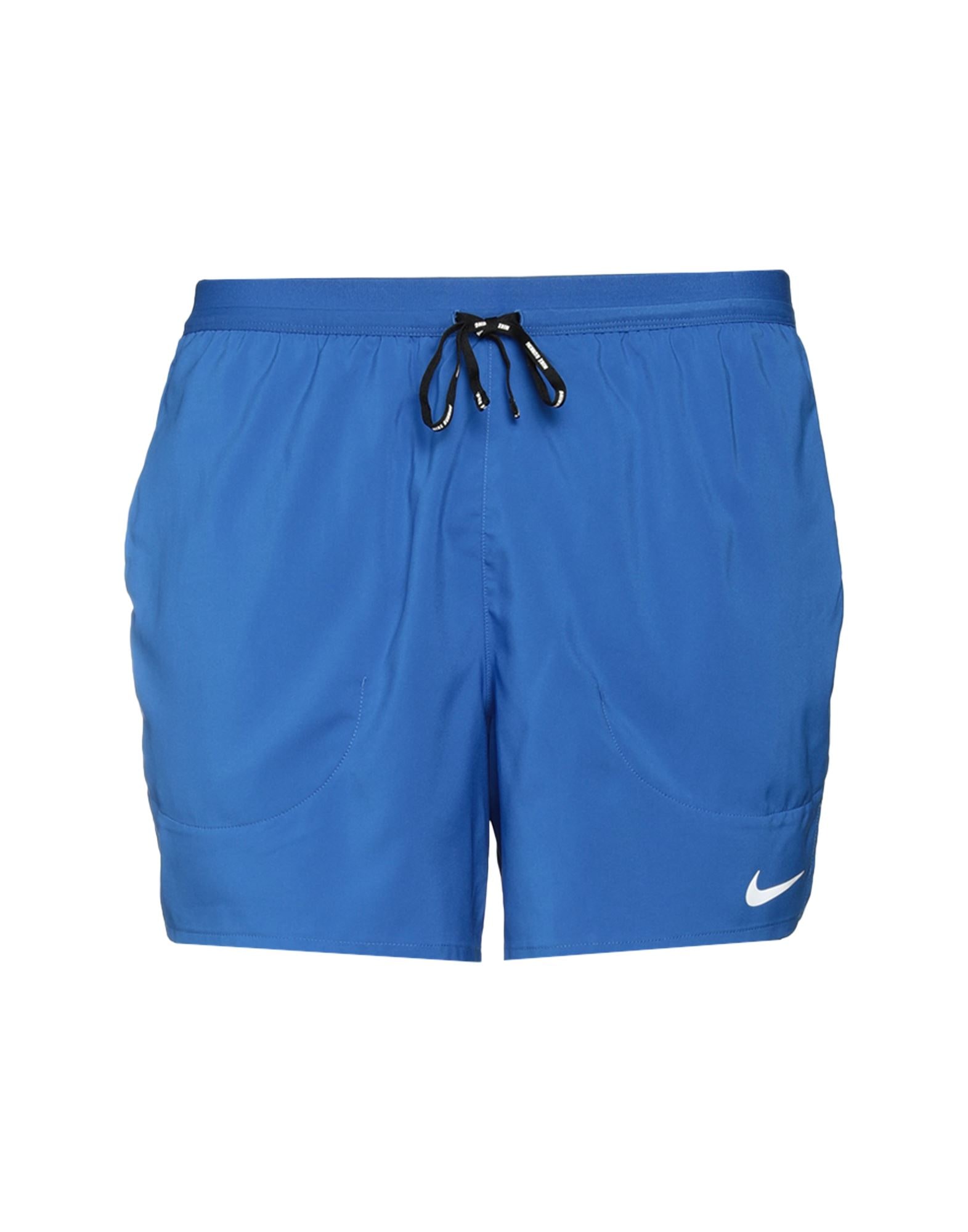 NIKE - Pantalones cortos y bermudas