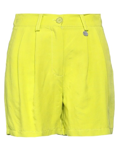BERNA Shorts & Bermuda Verde chiaro 60% Viscosa, 40% Lino