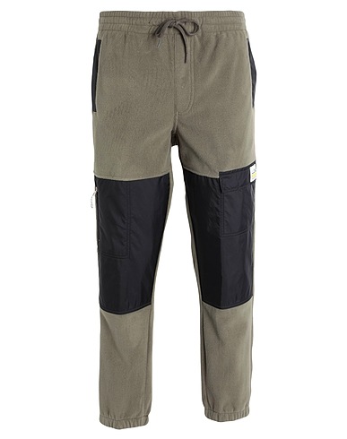 VANS パンツ MT VANS RELAXED FLEECE PANT
 ミリタリーグリーン ポリエステル 100%