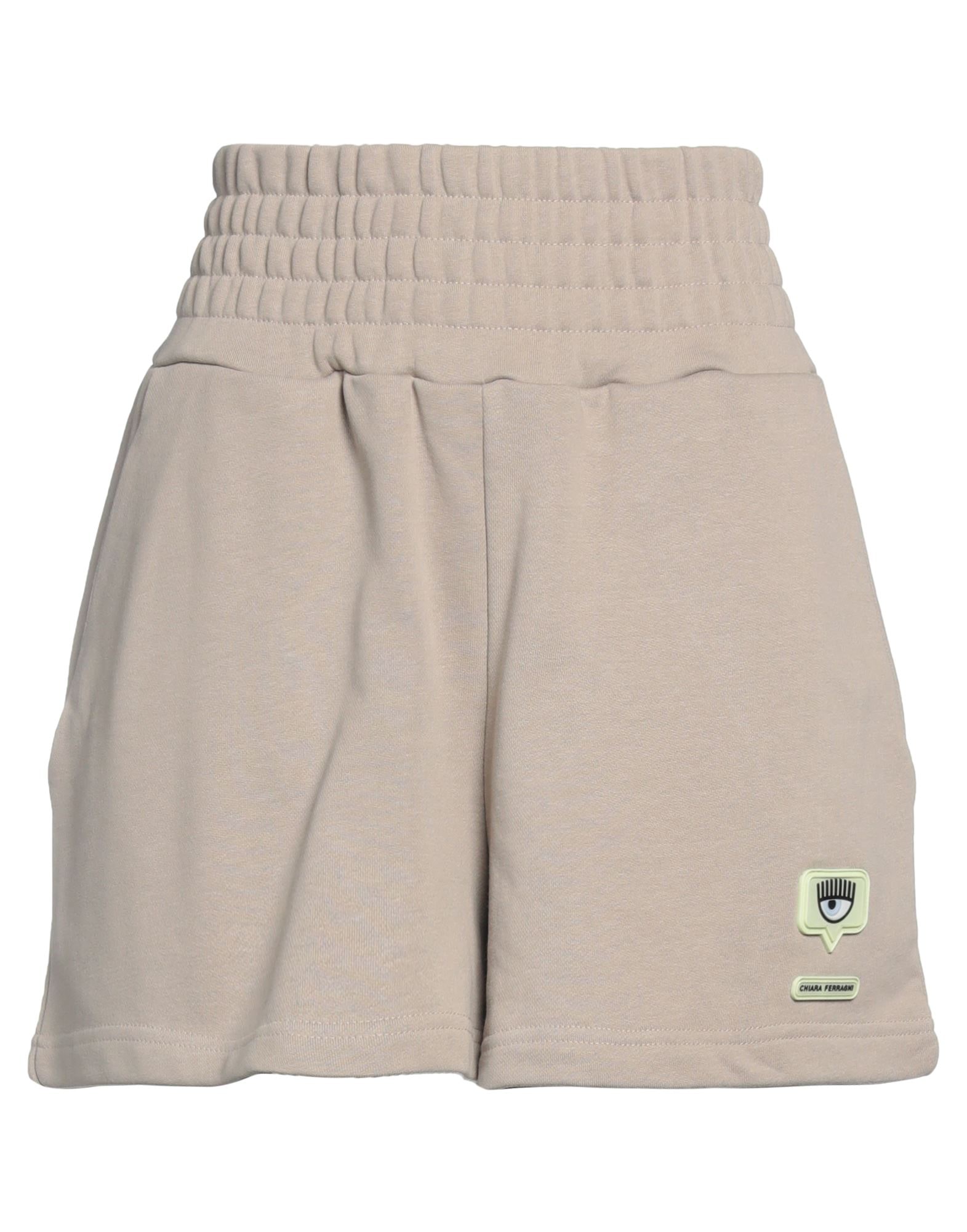 CHIARA FERRAGNI - Shorts e bermuda