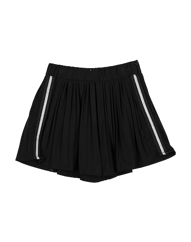 Y-CLÙ Shorts & Bermudas Schwarz 63% Polyester, 35% Rayon, 2% Elastan