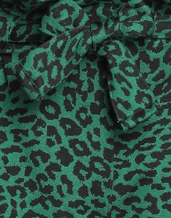 T+ART Шорты и бермуды