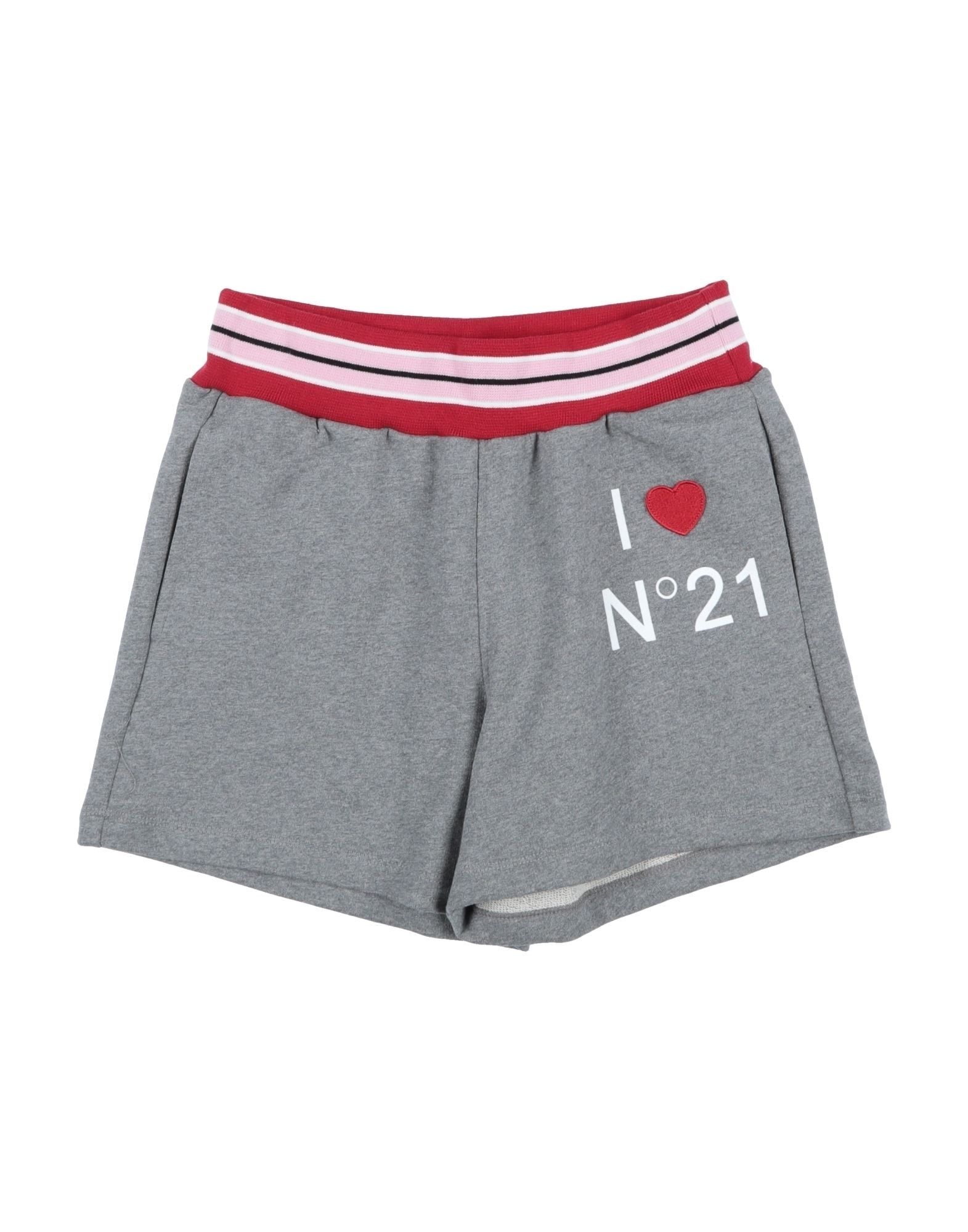 N°21 - Pantalones cortos y bermudas