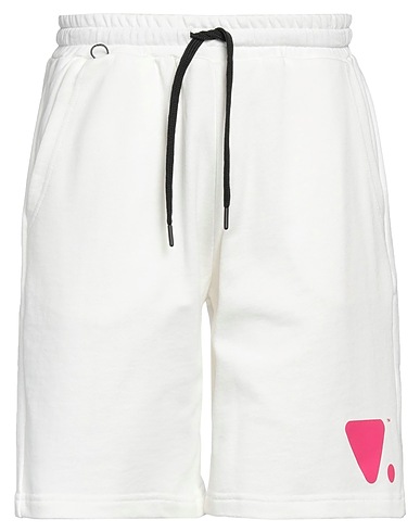 VALVOLA. Shorts & Bermuda White 100% Cotton
