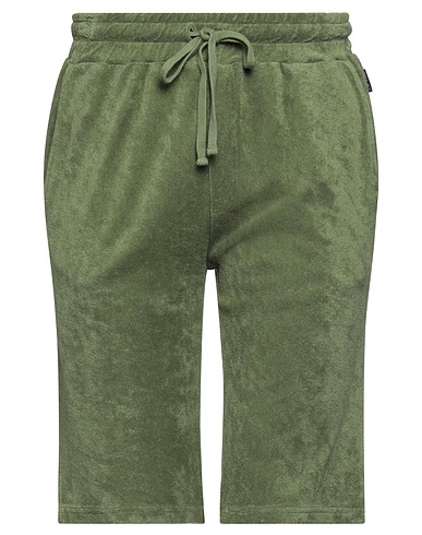 04651/A TRIP IN A BAG Shorts & Bermudas Militärgrün 100% Baumwolle