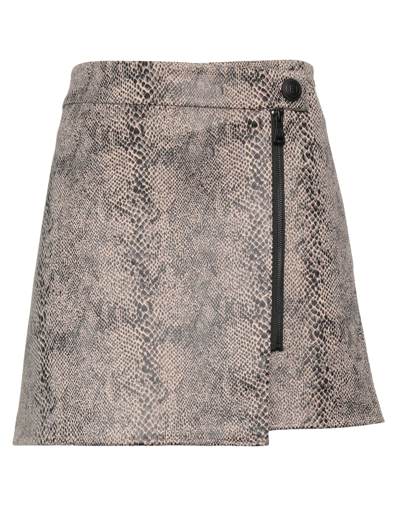 NIKKIE - Mini skirts