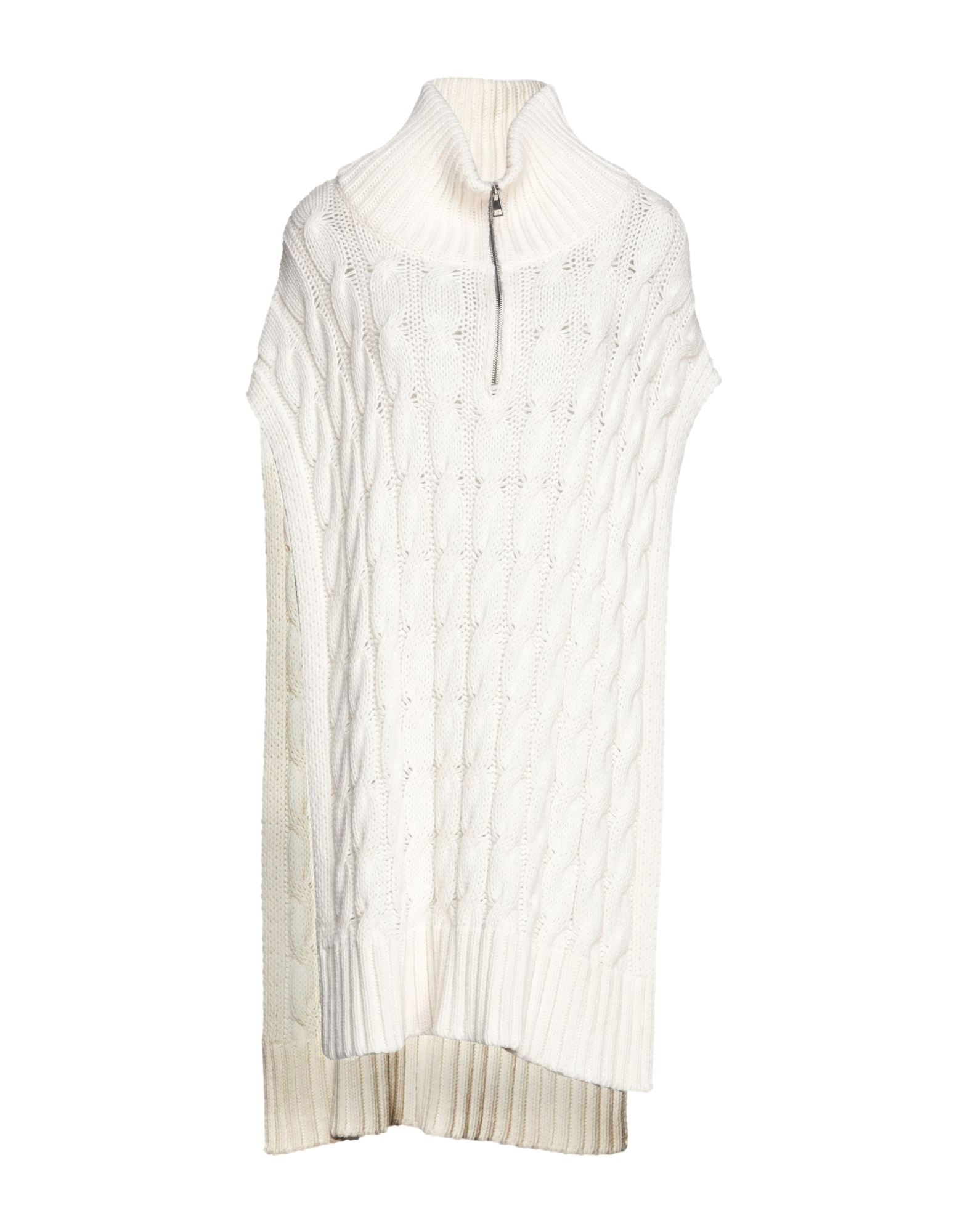 19.70 NINETEEN SEVENTY - Capes