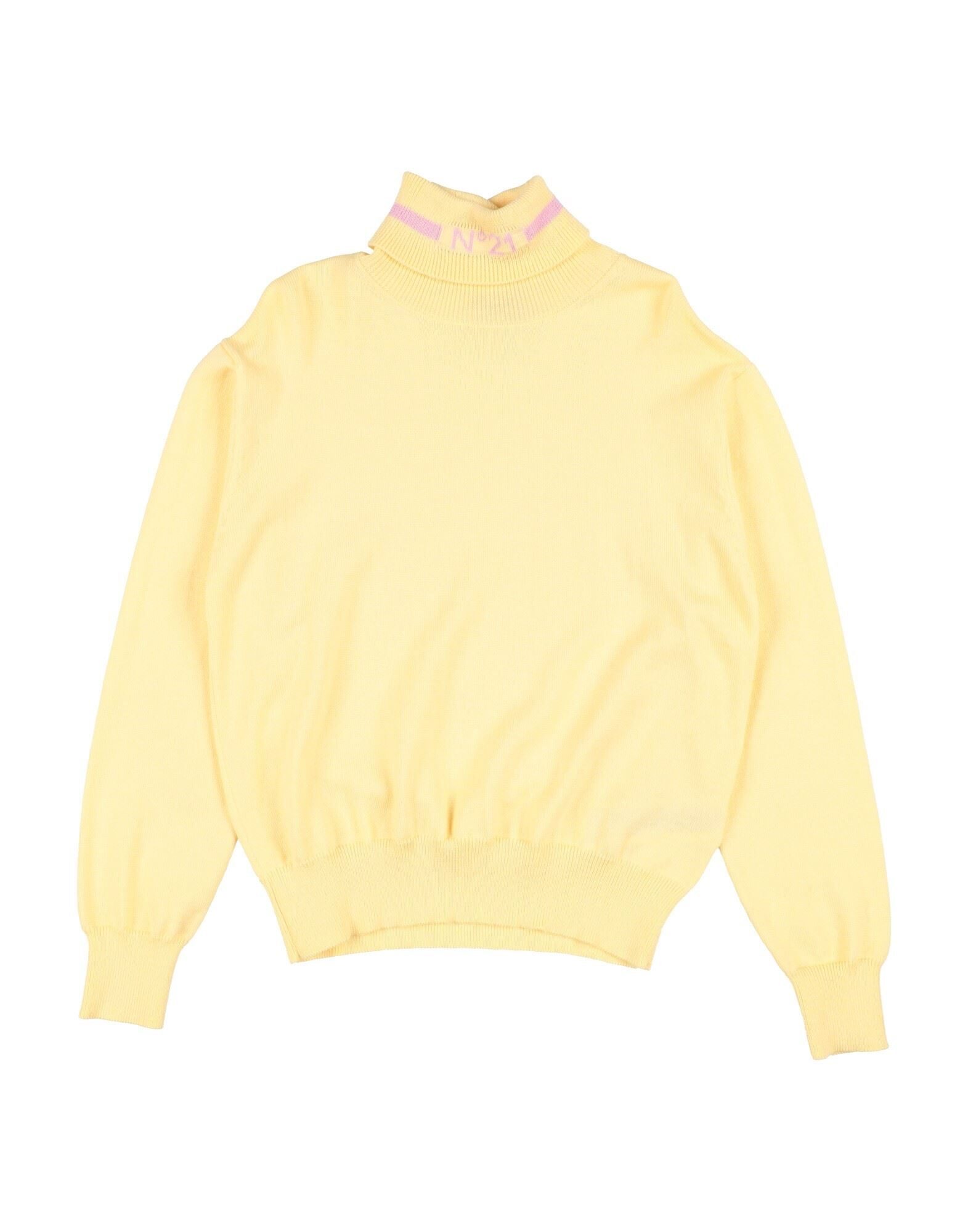 N°21 - Turtlenecks