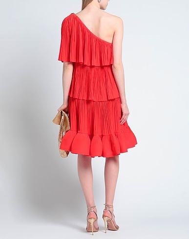 One-shoulder dress