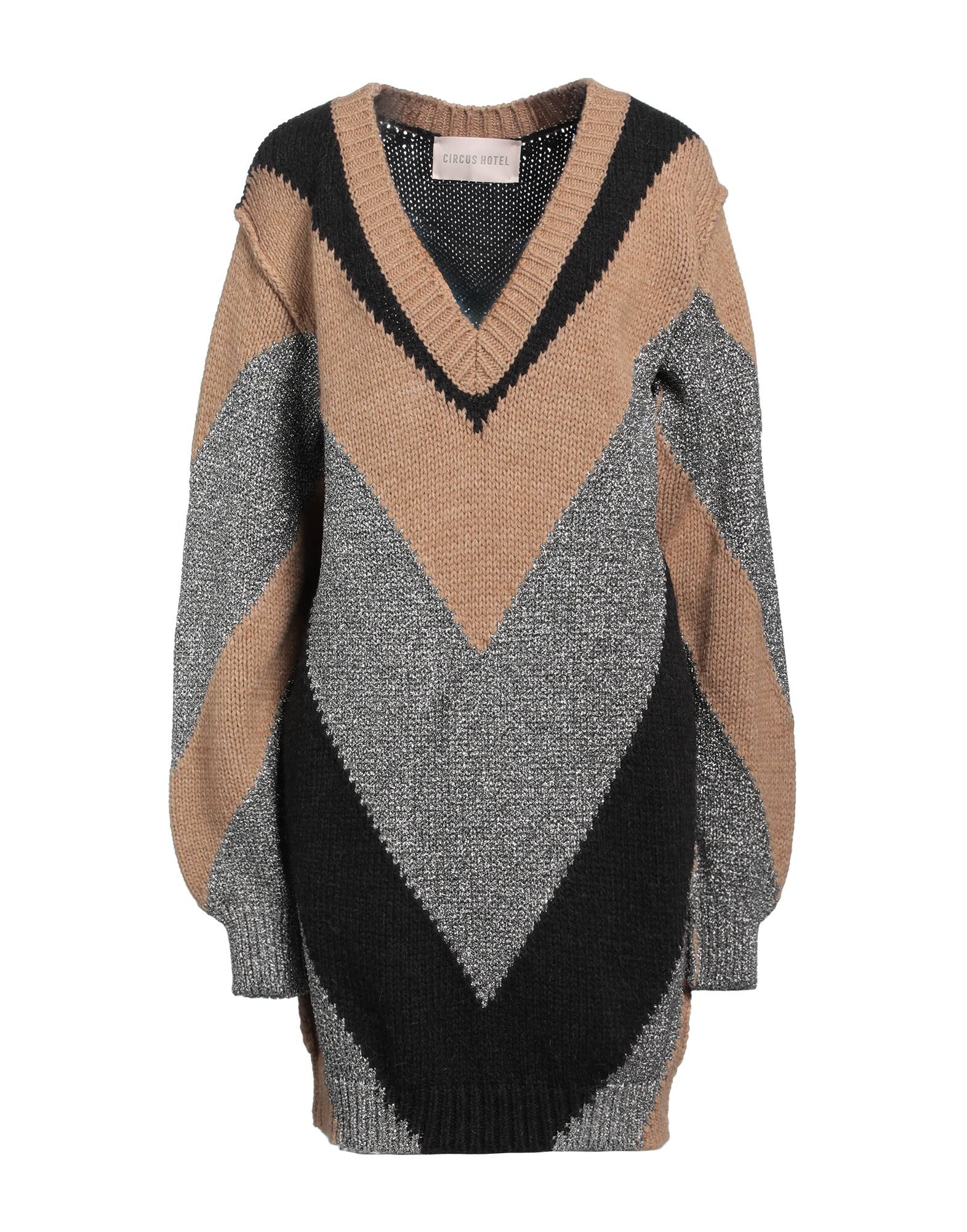 CIRCUS HOTEL - Короткие платья