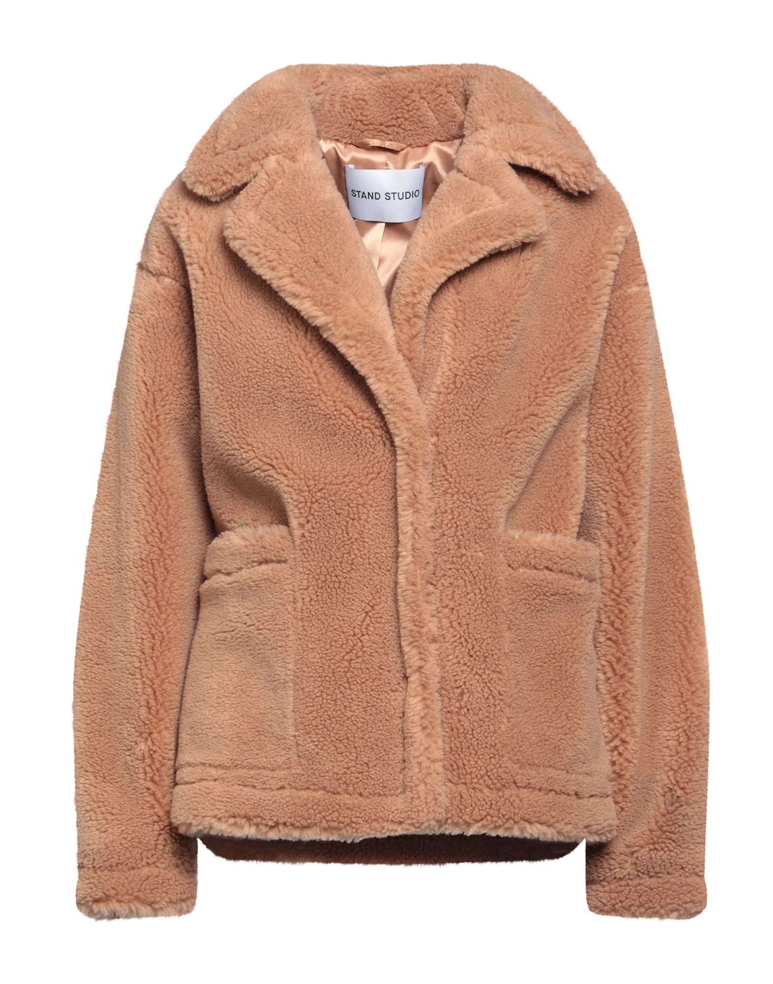 STAND STUDIO - Moutons et fausses fourrures