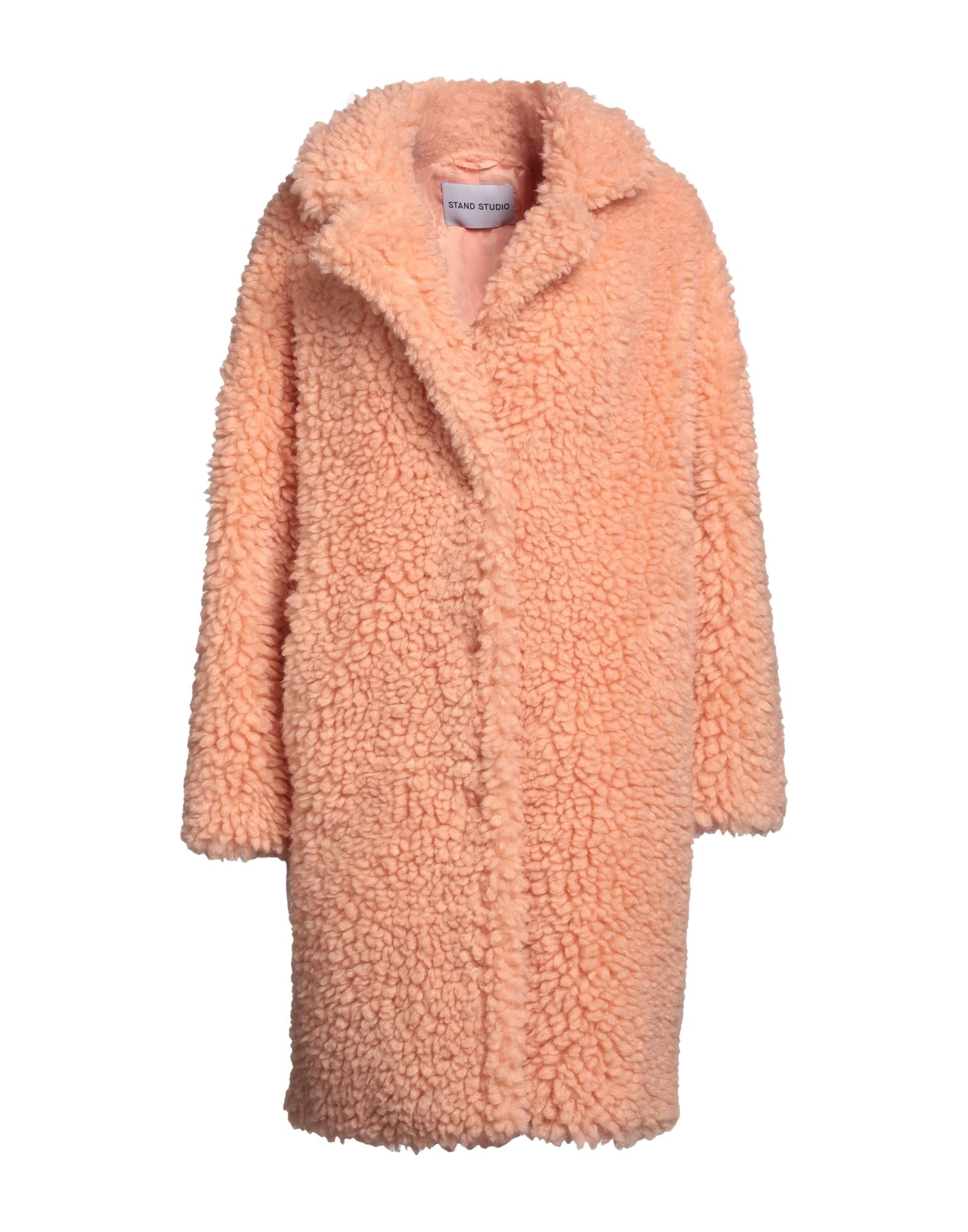 STAND STUDIO - Moutons et fausses fourrures