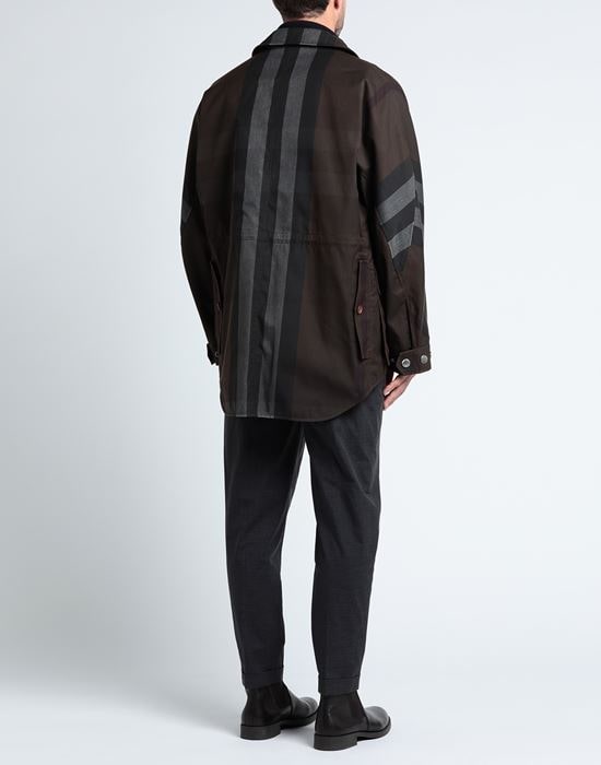 BURBERRY Плащи и тренчи