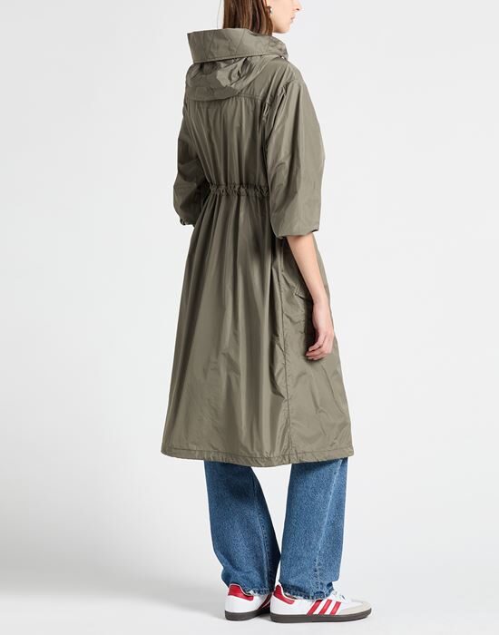 MONCLER Плащи и тренчи