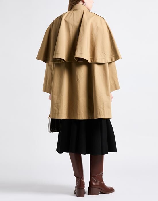 CHLOÉ Плащи и тренчи
