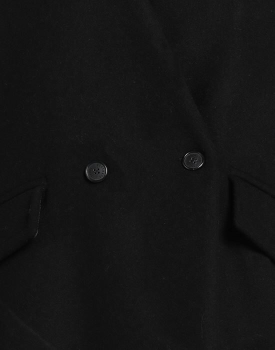 ISABEL BENENATO Пальто