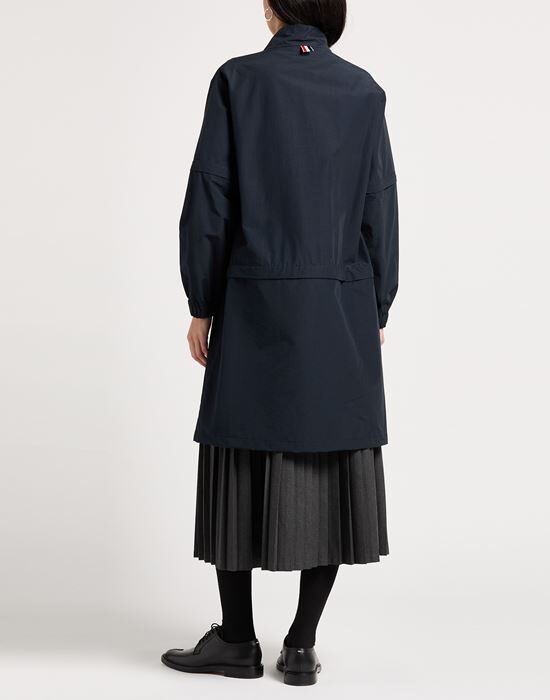THOM BROWNE Плащи и тренчи