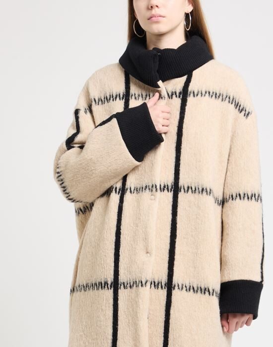 LOLA SANDRO FERRONE Пальто