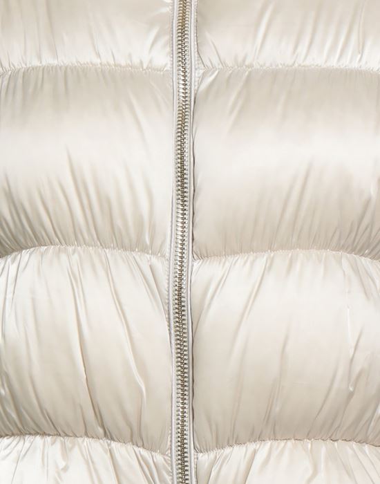 VIOLANTI Пуховики и куртки на синтепоне