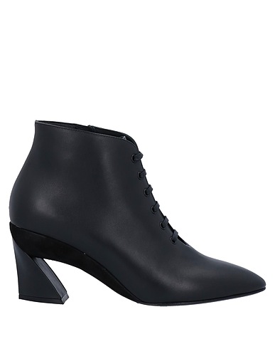 FERRAGAMO Ankle boot Black Calfskin, Kidskin