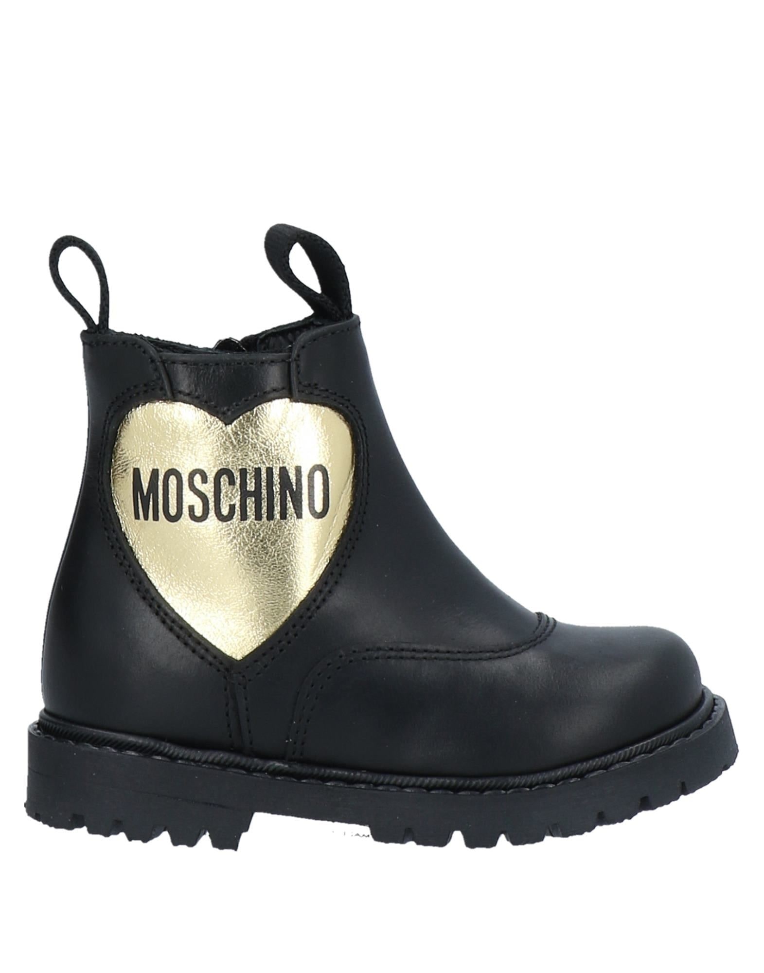 stivaletti moschino