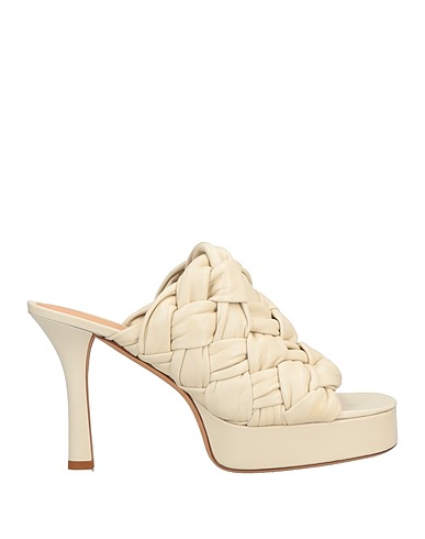 BOTTEGA VENETA Sandals Beige Lambskin