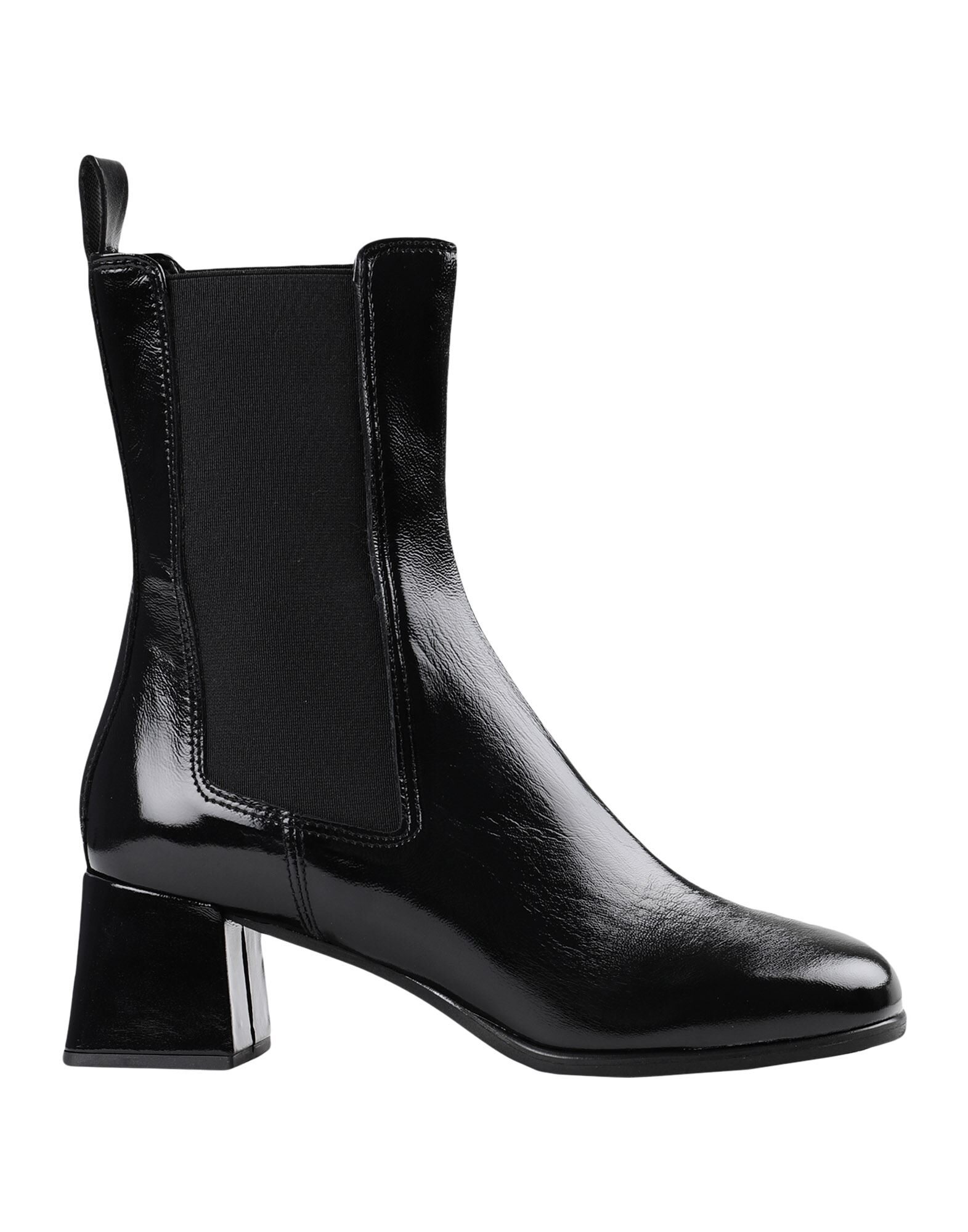 bianca pointed toe chelsea boot