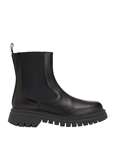 8 by YOOX Ankle boot COMBAT CHELSEA ANKLE BOOT

 Black 100% Calfskin