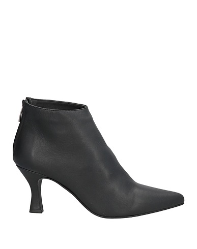 OVYÉ Ankle boot Black Leather
