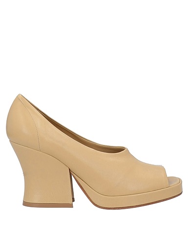 BOTTEGA VENETA Court Beige Lambskin