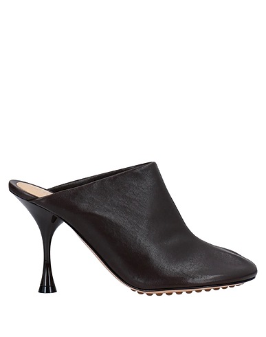 BOTTEGA VENETA Mule e zoccoli Testa di moro Pelle
