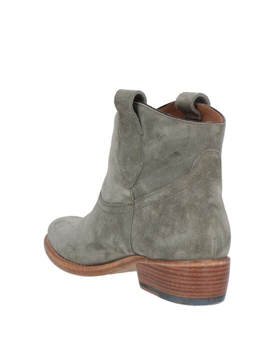 ESSEutESSE Полусапоги и высокие ботинки