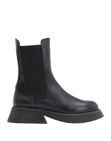 8 by YOOX Ankle boot LEATHER LUG SOLE CHELSEA BOOTS
 Black 100% Calfskin
