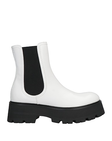 MCQUEEN Ankle boot White Soft Leather