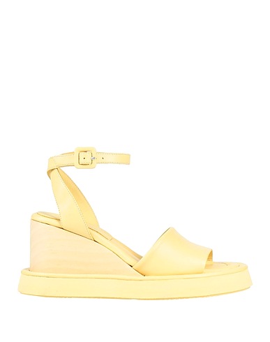 PALOMA BARCELÓ Sandals Pastel yellow Soft Leather