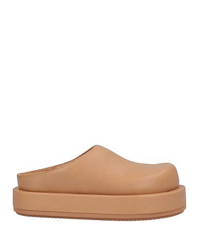 PALOMA BARCELÓ Mules and clogs Light brown Soft Leather