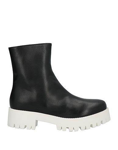 SOCIÉTÉ ANONYME Ankle boot Black Soft Leather