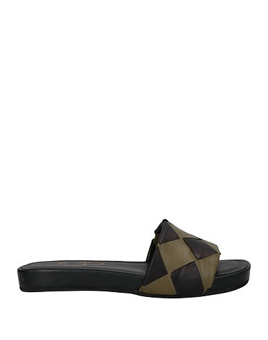 TON GOÛT Sandals Black Soft Leather