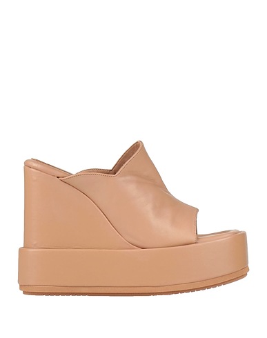 PALOMA BARCELÓ Sandals Light brown Soft Leather