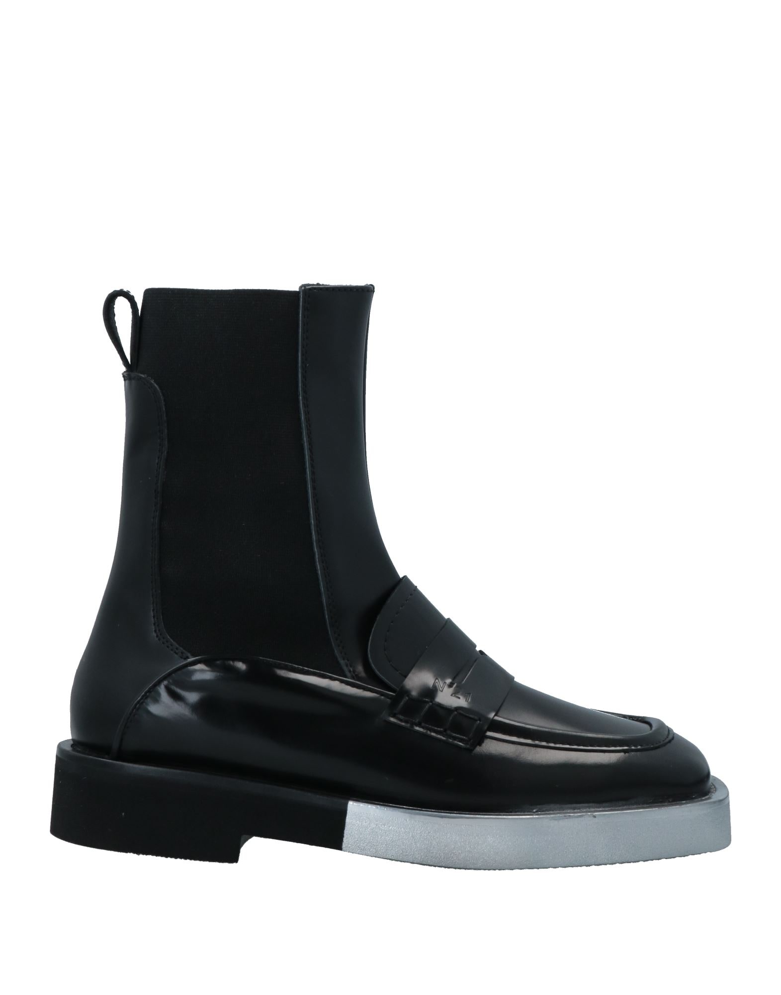 N°21 - Ankle boots
