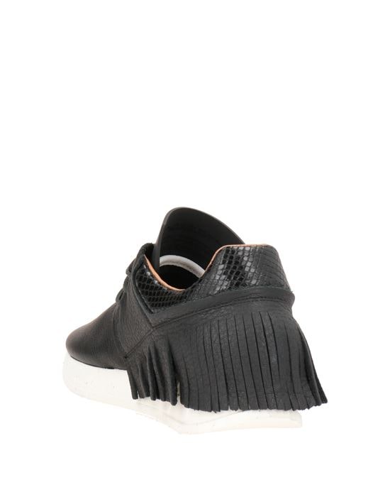 ESSEutESSE Кеды и кроссовки