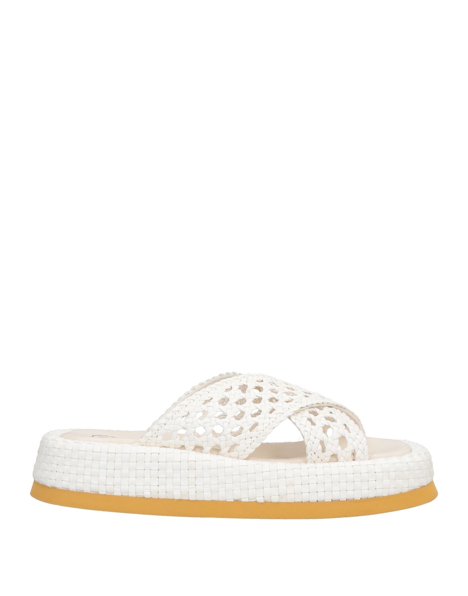 PAS DE ROUGE - Sandals