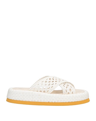 PAS DE ROUGE Sandals Off white Soft Leather