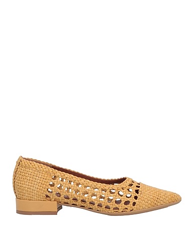 PAS DE ROUGE | Mustard Women‘s Ballet Flats | YOOX