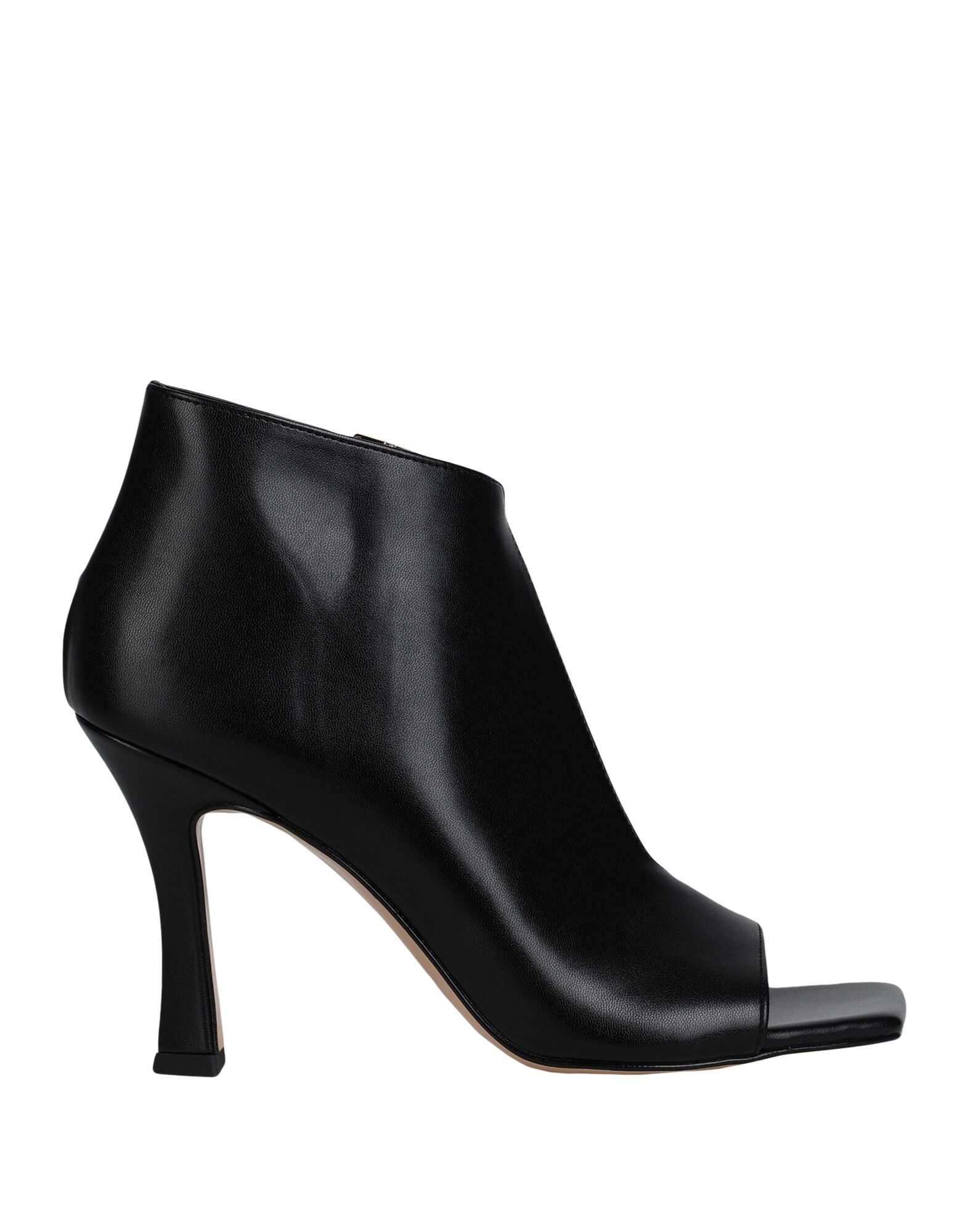 OVYÉ Полусапоги и высокие ботинки