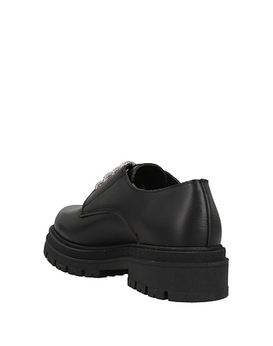 Laced shoes