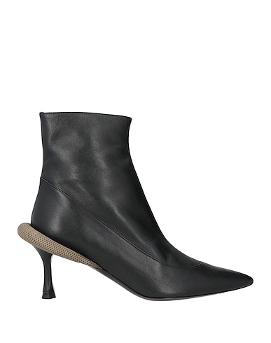 N°21 Ankle boot Black Calfskin
