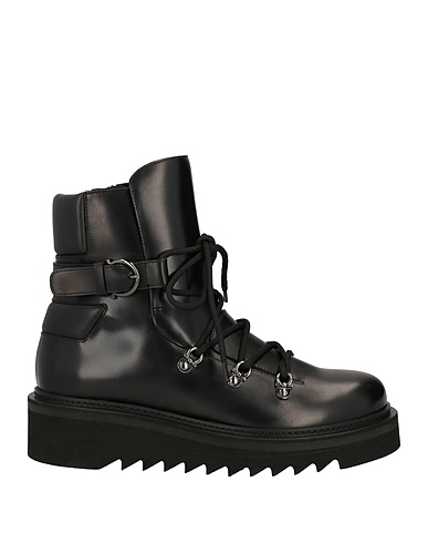 FERRAGAMO ショートブーツ ブラック 革（なめし加工）